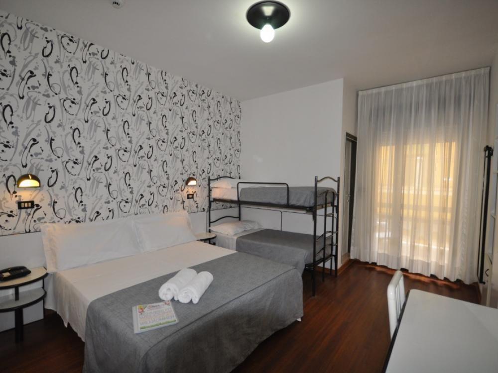 Hotel Adelphi リッチョーネ エクステリア 写真